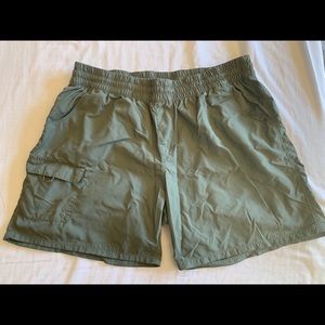 Women’s Columbia shorts